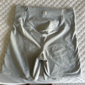 Vuori bliss blend Shorts